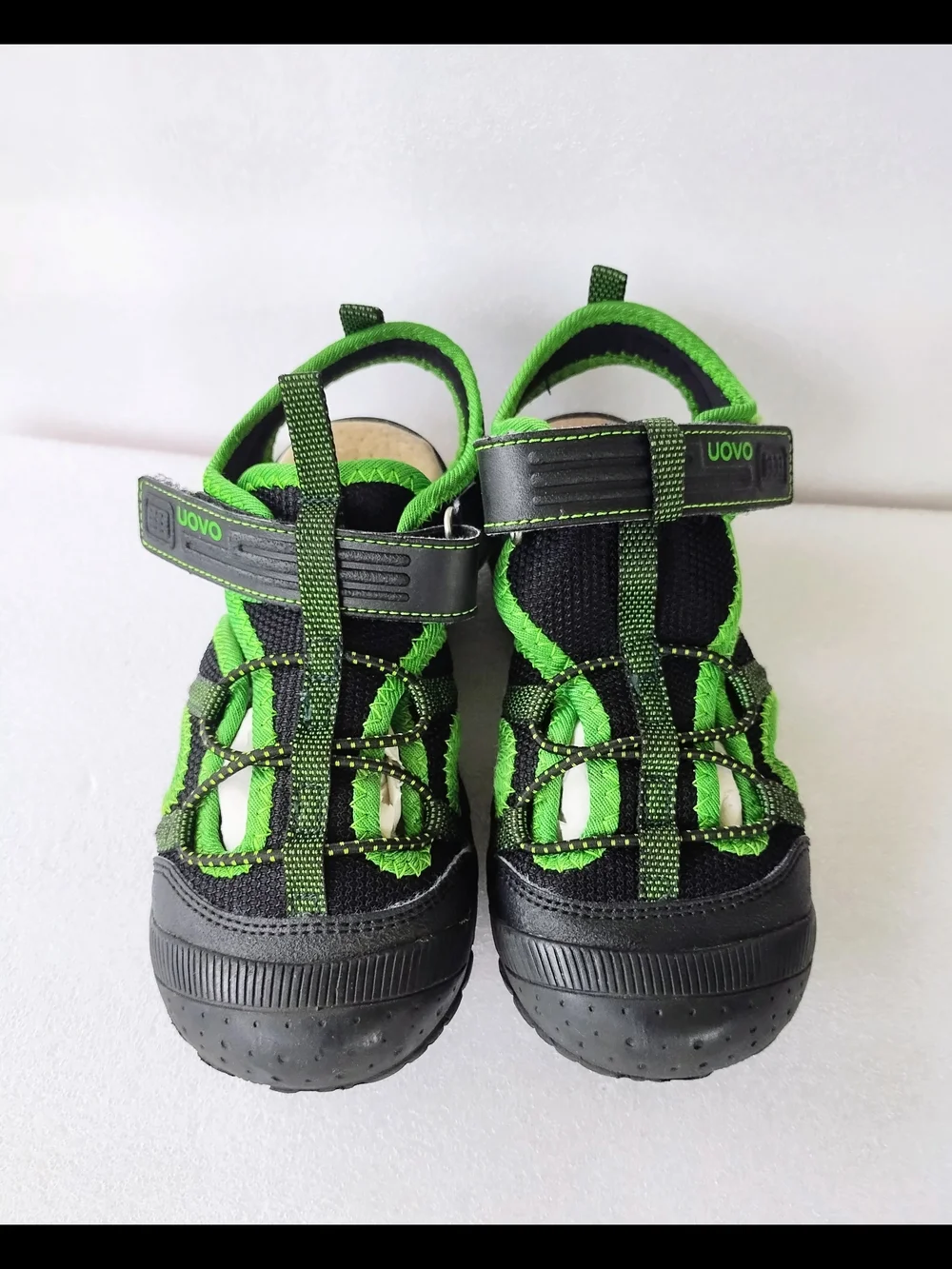 UOVO Kids Summer Water Sandals in black and green, Size 12 (30)